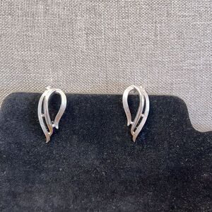 Lovely Sarah Coventry Openwork Swirl Design Clip-On Earrings